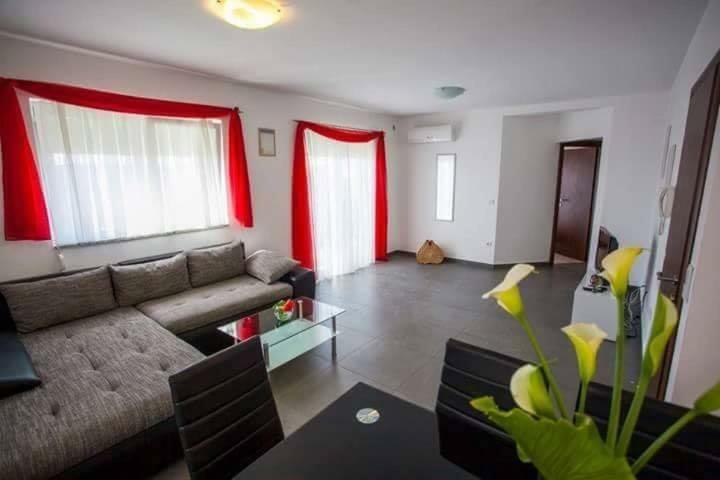 Apartman Tony 마카르스카 외부 사진